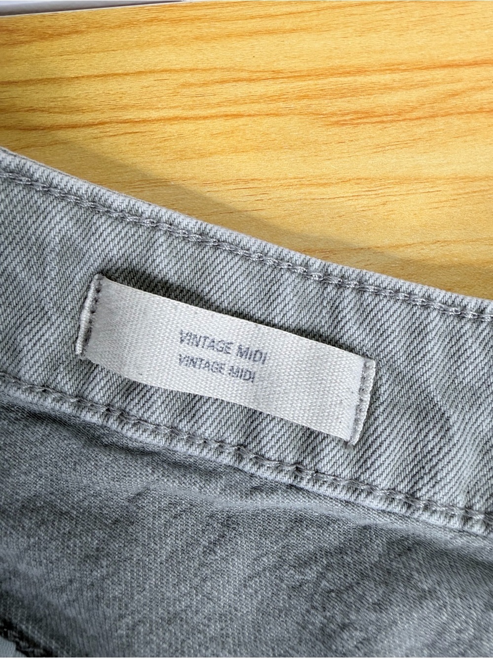 Universal Thread Denim Shorts Size 12 - Picture 3 of 6